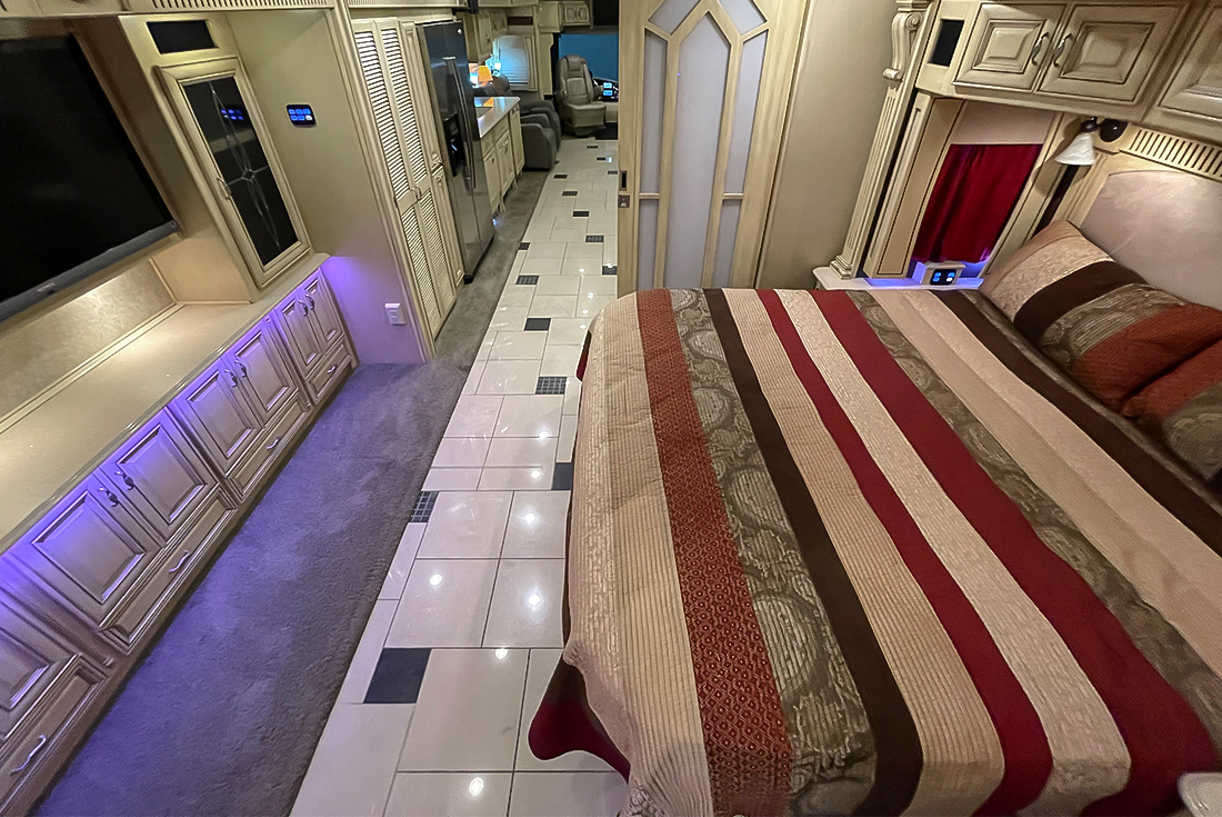 SylvanLakeRV's tweet image. Another beautiful Class A Motorhome has hit the lot and is available for sale now. The 2011 American Coach American Heritage 45BT (Stock #5343) is filled with great features inside and out!

sylvanlakerv.com/listings/2011-…

#PreOwnedRV #rvforsale #alberta #ClassAMotorhome