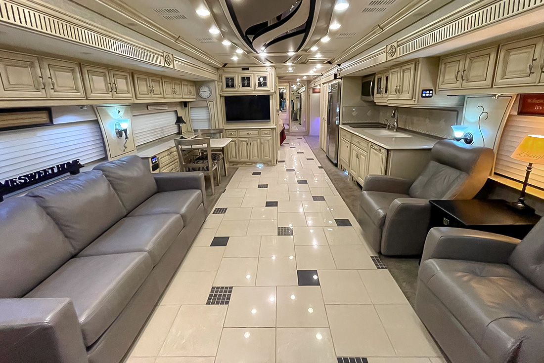 SylvanLakeRV's tweet image. Another beautiful Class A Motorhome has hit the lot and is available for sale now. The 2011 American Coach American Heritage 45BT (Stock #5343) is filled with great features inside and out!

sylvanlakerv.com/listings/2011-…

#PreOwnedRV #rvforsale #alberta #ClassAMotorhome