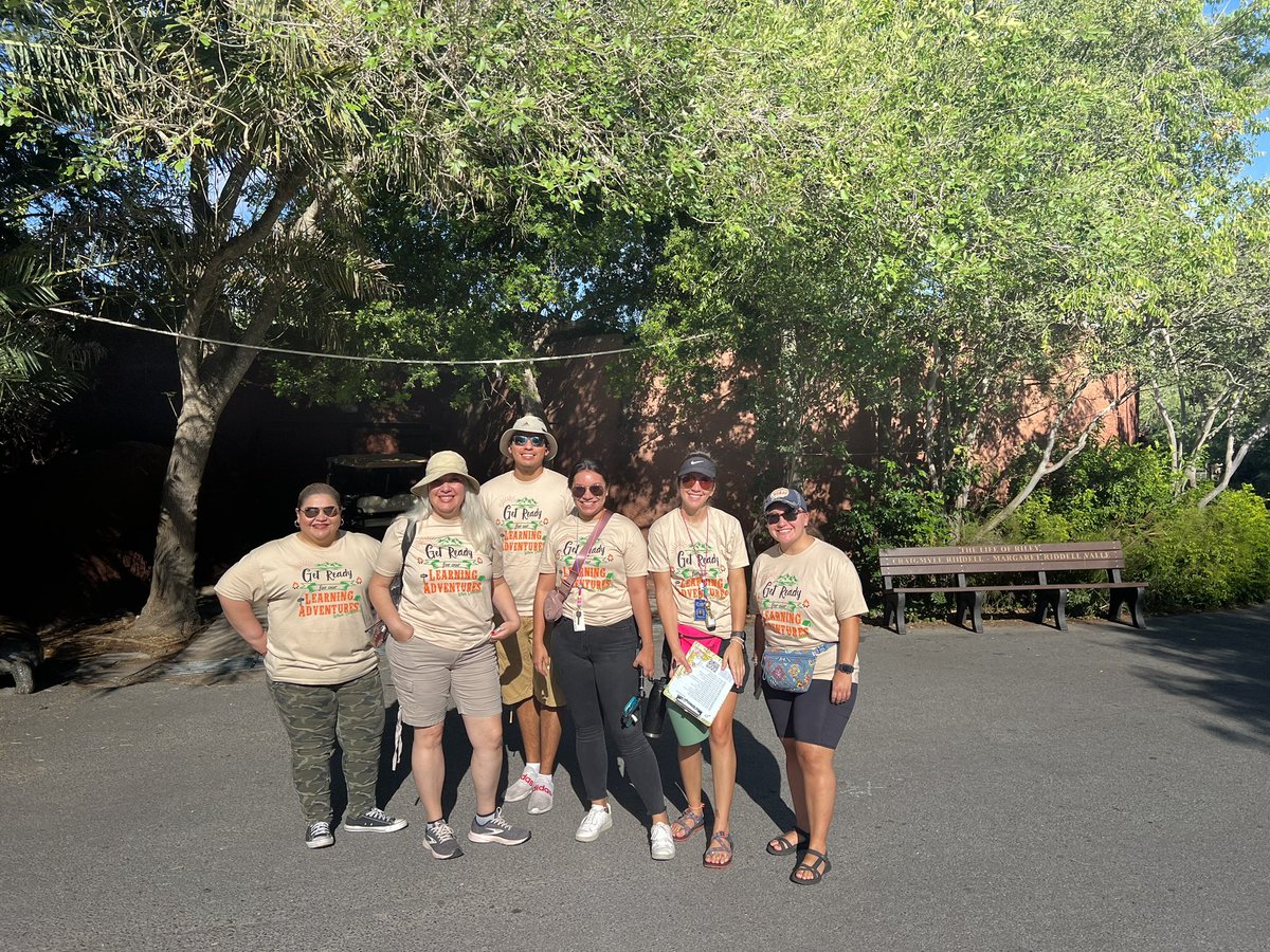 IvonneS65259027's tweet photo. The learning adventures continues with some wild team building at the zoo 🐅🐘🙌🏼♥️
#InspireEngageEmpower #HCISDHeartsEmployees #TeamWilson https://t.co/FyrmxMIEB7
