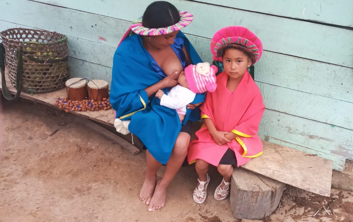 FunFraternidad's tweet photo. La Lactancia materna es el acto de amor que más alimenta y el principal antídoto contra la desnutrición crónica. #Lactatón. @Fundacion_Exito https://t.co/PYrnzlKqBZ