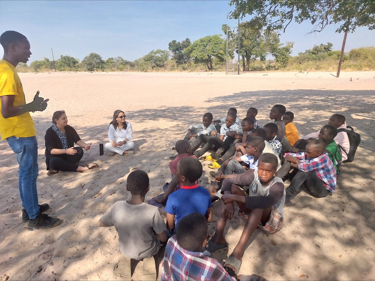 unicefzambia's tweet photo. "One punctured tyre, multiple cars stuck in the sand, but worth it to have invaluable conversations w/ #adolescents. Empowered💪🏾adolescent girls & boys make communities stronger," @malti_gandhi & @simranjksingh
@UNICEF & @UNFPA conclude a successful mission to #Senanga
#GPECM https://t.co/OuYYeIkLJ5