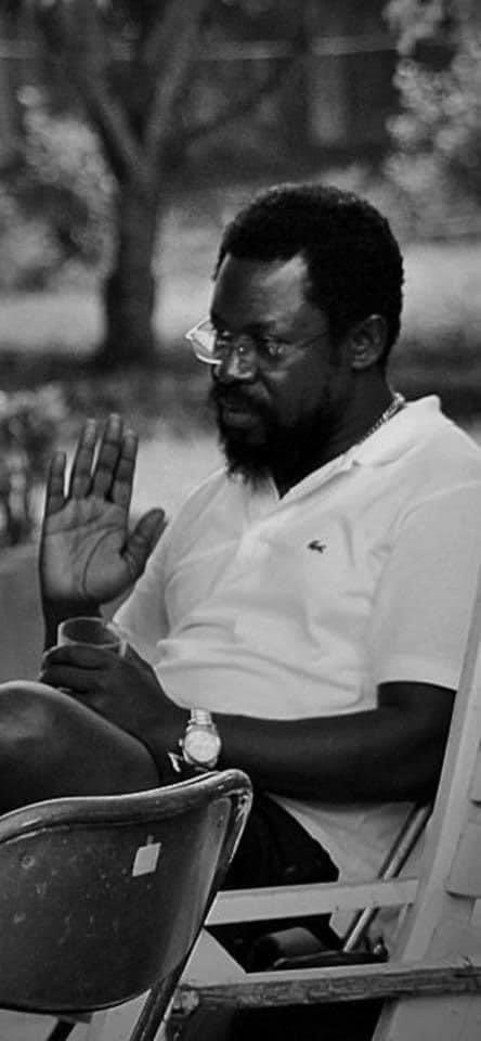 DeleFarotimi's tweet photo. Father! Save me from my friends, I can take care of my enemies 🙏🏿

#Enikure!🖐🏿🤬 https://t.co/Gz8mFBuxb2