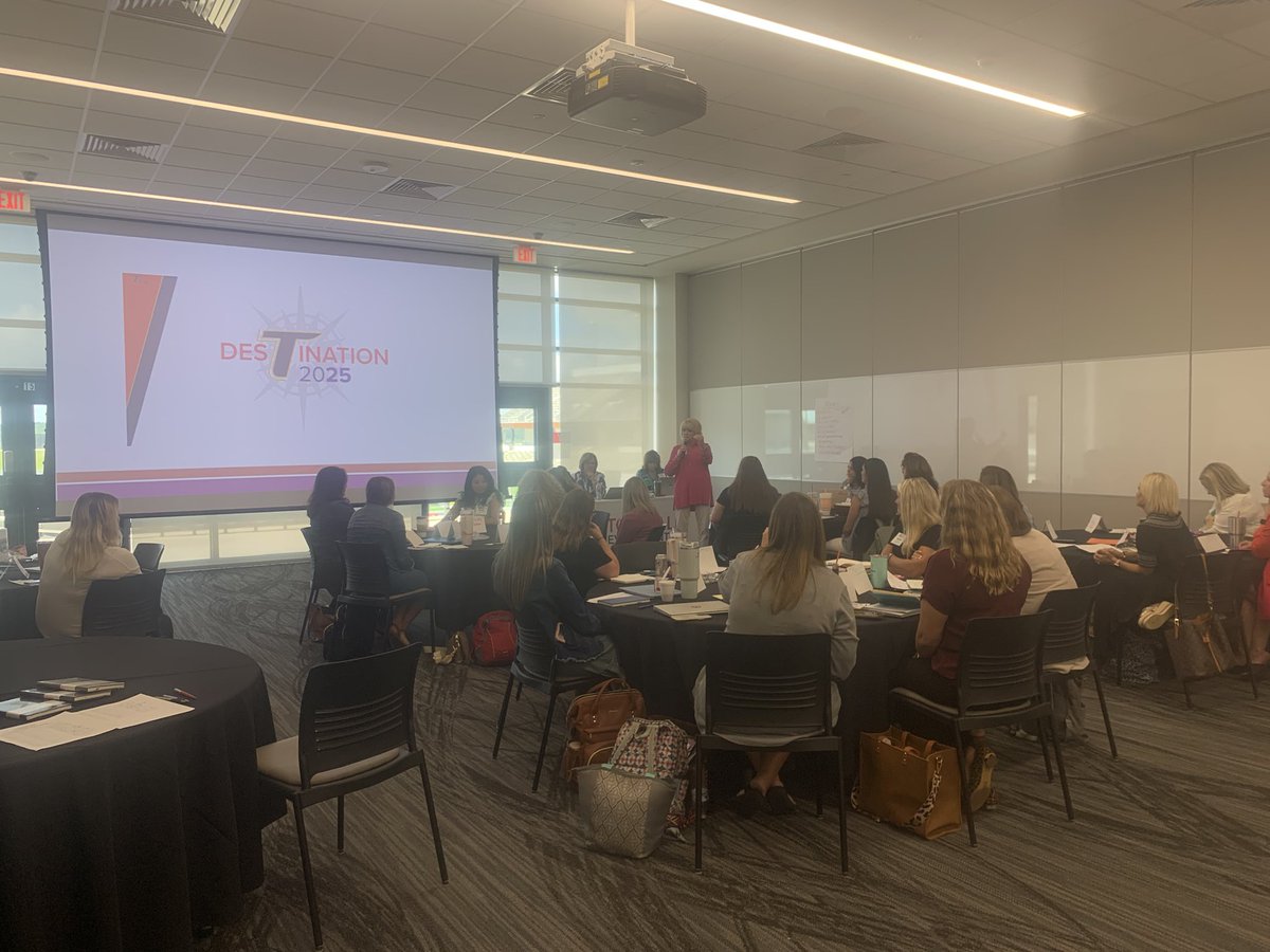 The inaugural Teacher Leadership Institute cohort kicked off today in @TomballISD with our partners from @N2Learning. 👏👏👏