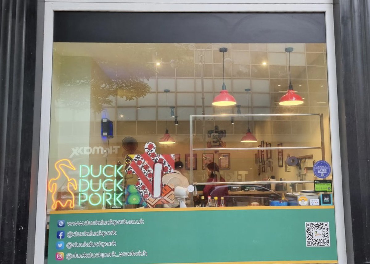 #DDP proudly supporting Woolwich art trail. Spot the hidden 2nd jigsaw 👀

#duckduckpork #ddpwoolwich #woolwich #woolwichmarket #woolwichhighst #powisstreet #woolwichlates #woolwicharsenal
