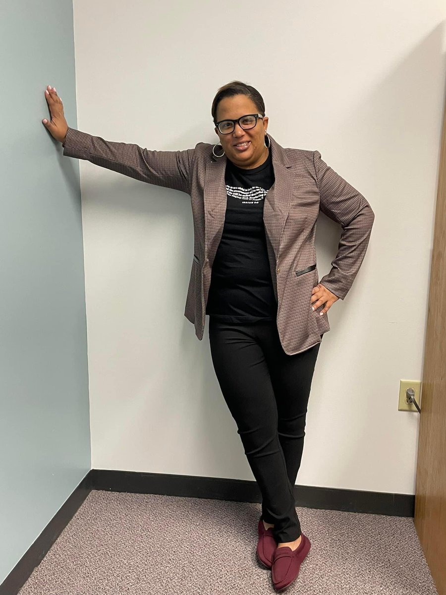 performance_276's tweet photo. S/O to my girl @tneamo for setting goals and crushing them on her journey to success. 67lbs down and WE NOT DONE YET. Oh yeah y’all going to get tired of seeing her post pics 😍 LFG #performance276 #transformation #healthiswealth #healthylifestyle #eatcleantraindirty #ilift https://t.co/ZZ2aGaSQIa