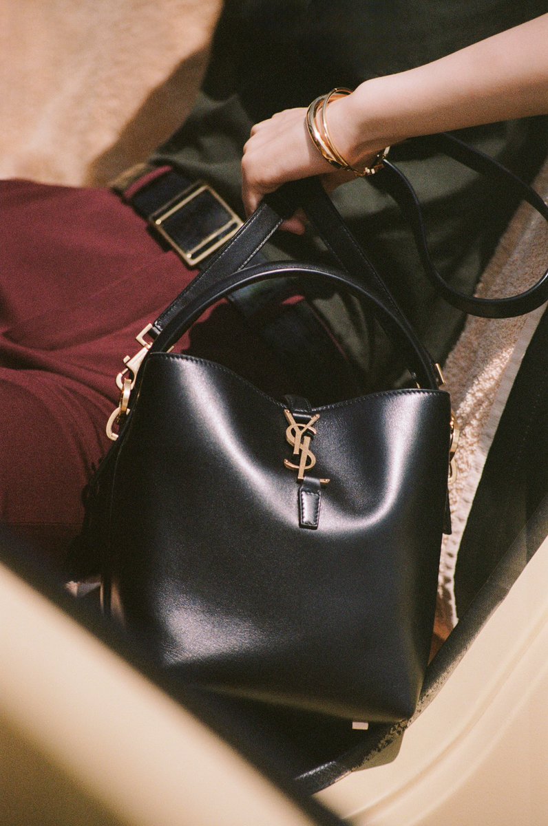 サンローラン Le 37 （シャイニーレザー） | Saint Laurent サンローラン | YSL JP