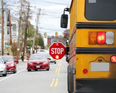 keystorage1's tweet image. Remember to stop for school buses! School starts back tomorrow for Hall county school! #KeyStorage #schoolbus #school #backtoschool #safetyfirst #selfstorage #storageunit #Oakwood #FloweryBranch