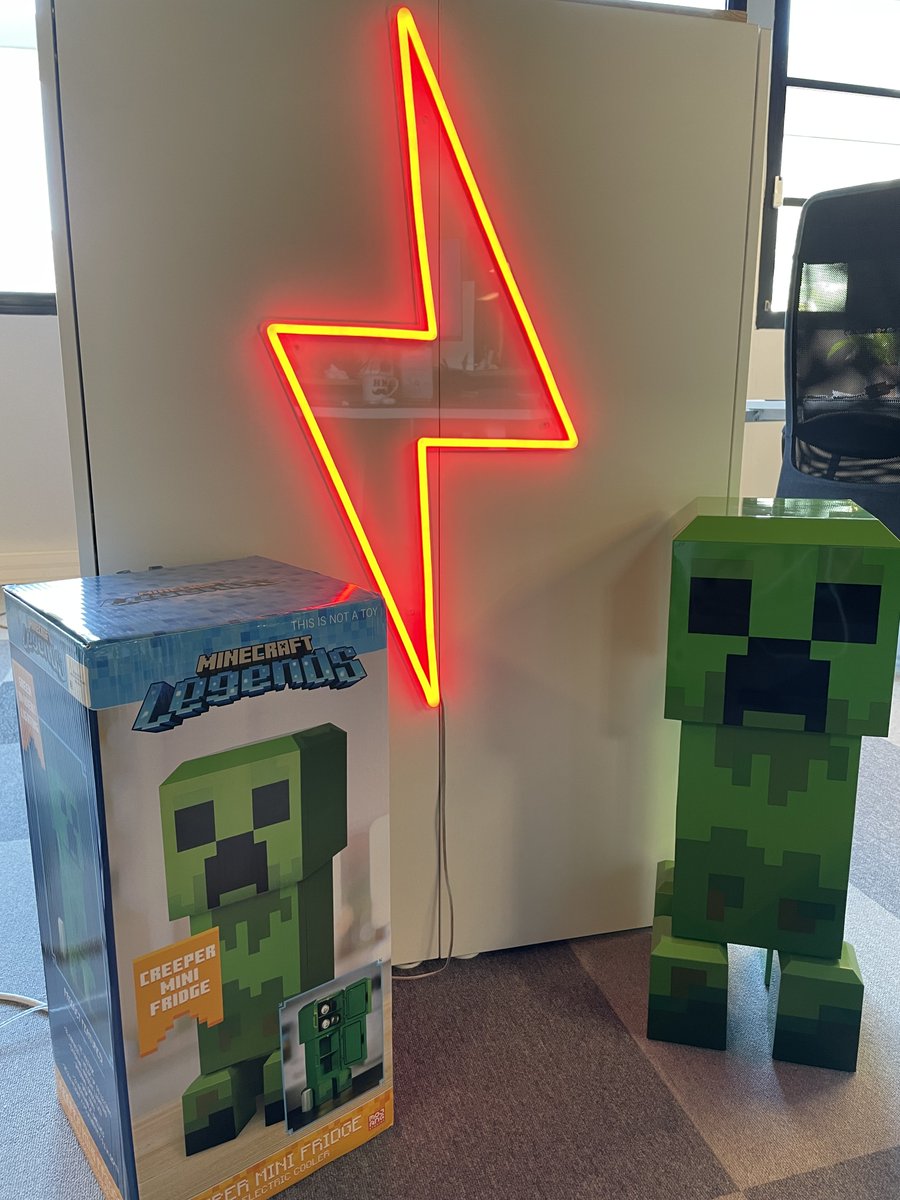 nitroserv's tweet image. On vous fait gagner 1 mini-frigo Minecraft et 1 an de serveur Minecraft Gold ! 🥳

Pour participer : RT + follow @nitroserv 
📅 Tirage au sort le 09 août 
⛏️ Notre offre Minecraft Gold : nitroserv.com/location-serve…