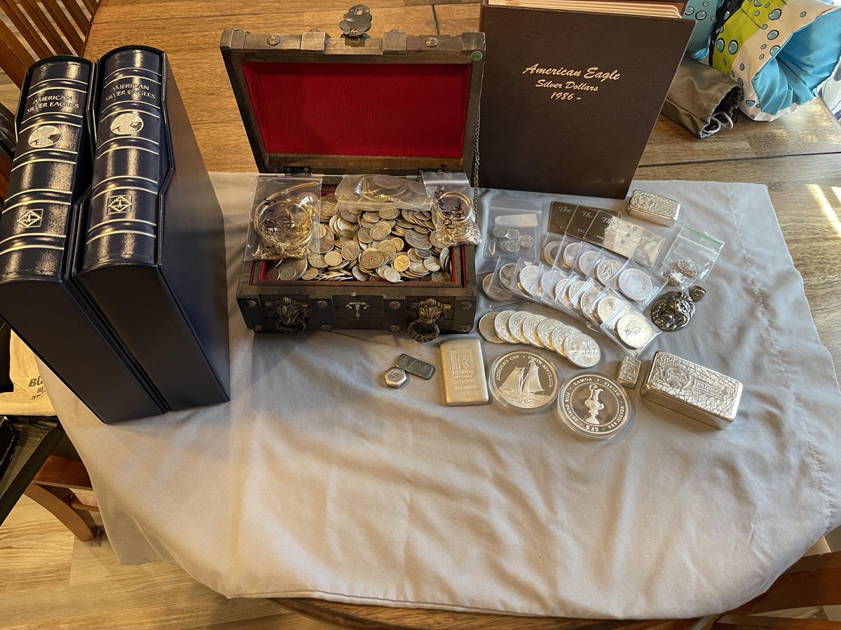 SoundMoneyUnite's tweet image. One for the books! #SilverStackers

Photo by u/rezin44