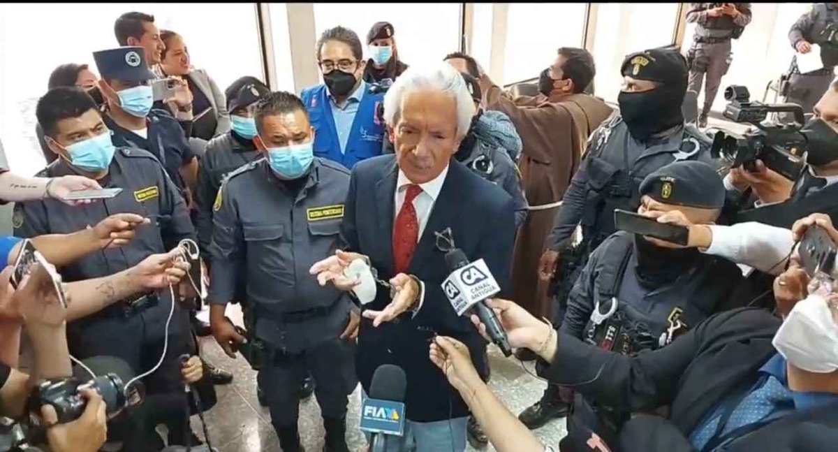 BernardoCaal2's tweet image. Mensaje urgente para Luis Almagro de la OEA, de visita en Guatemala:
Usted que visita nuestro país para constatar violación de Derechos Humanos, lo invito a que pueda visitar a José Rubén Zamora, Virginia Laparra, y a los campesinos Jorge Coc Coc, Marcelino Xol, y a Misael Sen;