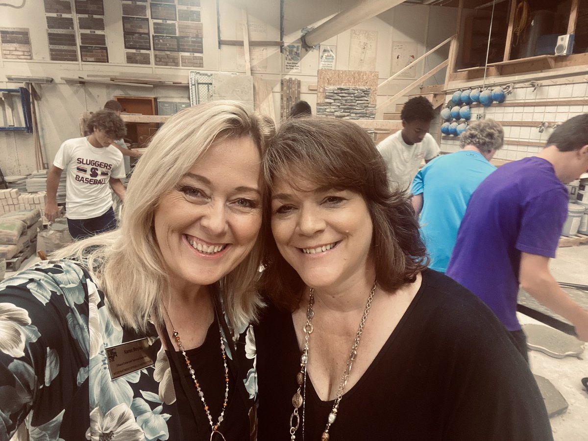 KarenBoyles1's tweet photo. What are students doing this summer? Alexander County Middle School students are learning about Electrical, Carpentry, and Masonry CTE classes and pathways during their Summer Career Accelerator Program. #CTEforNC #NCNorthwestCTE https://t.co/Wm813582Oz