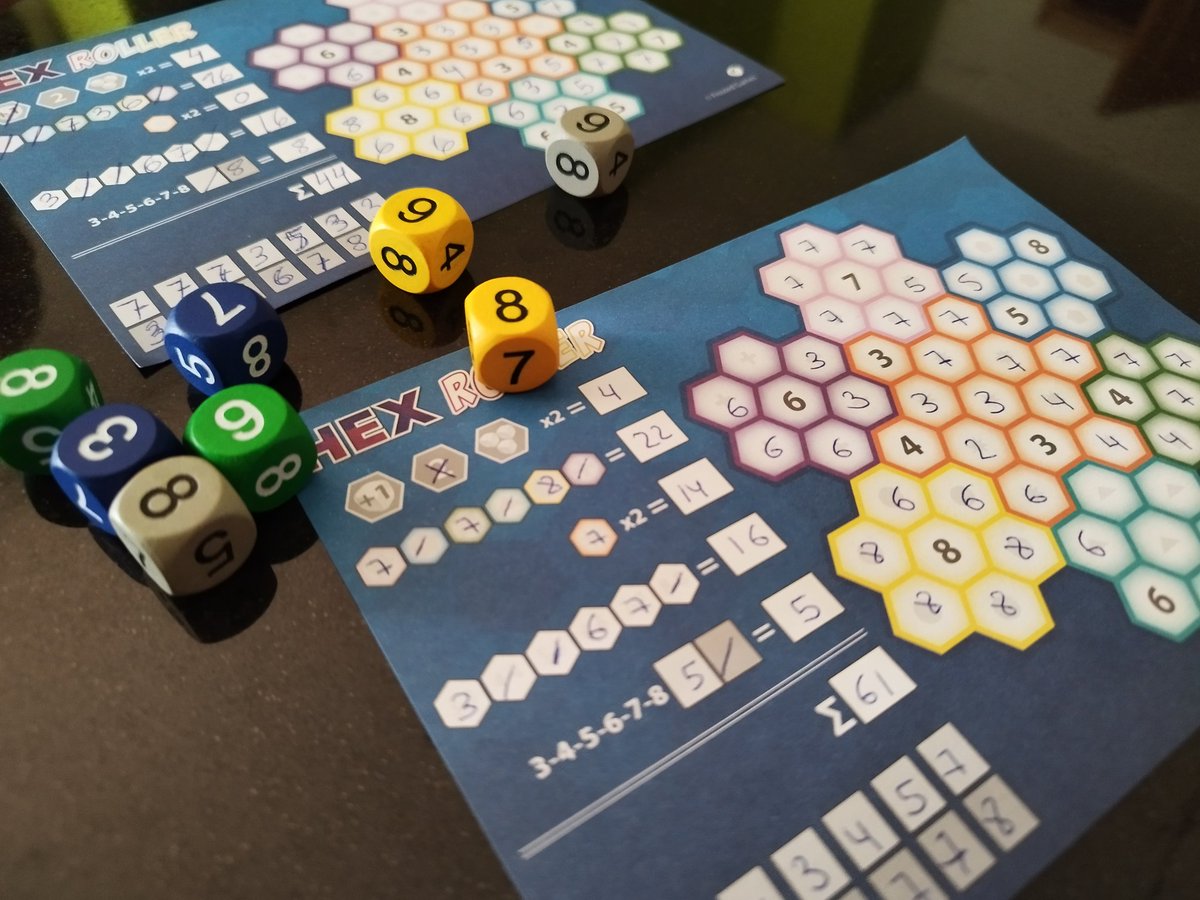 carmavi5's tweet photo. #HexRoller 📝 es un Roll 🎲 & Write 🖍️, en el que tendremos que optimizar nuestra hoja 📄 escribiendo números 6️⃣8️⃣4️⃣3️⃣. Estratégico 🧠 y divertido 😀👍 @ArrakisGames https://t.co/jfyDmB9m4W