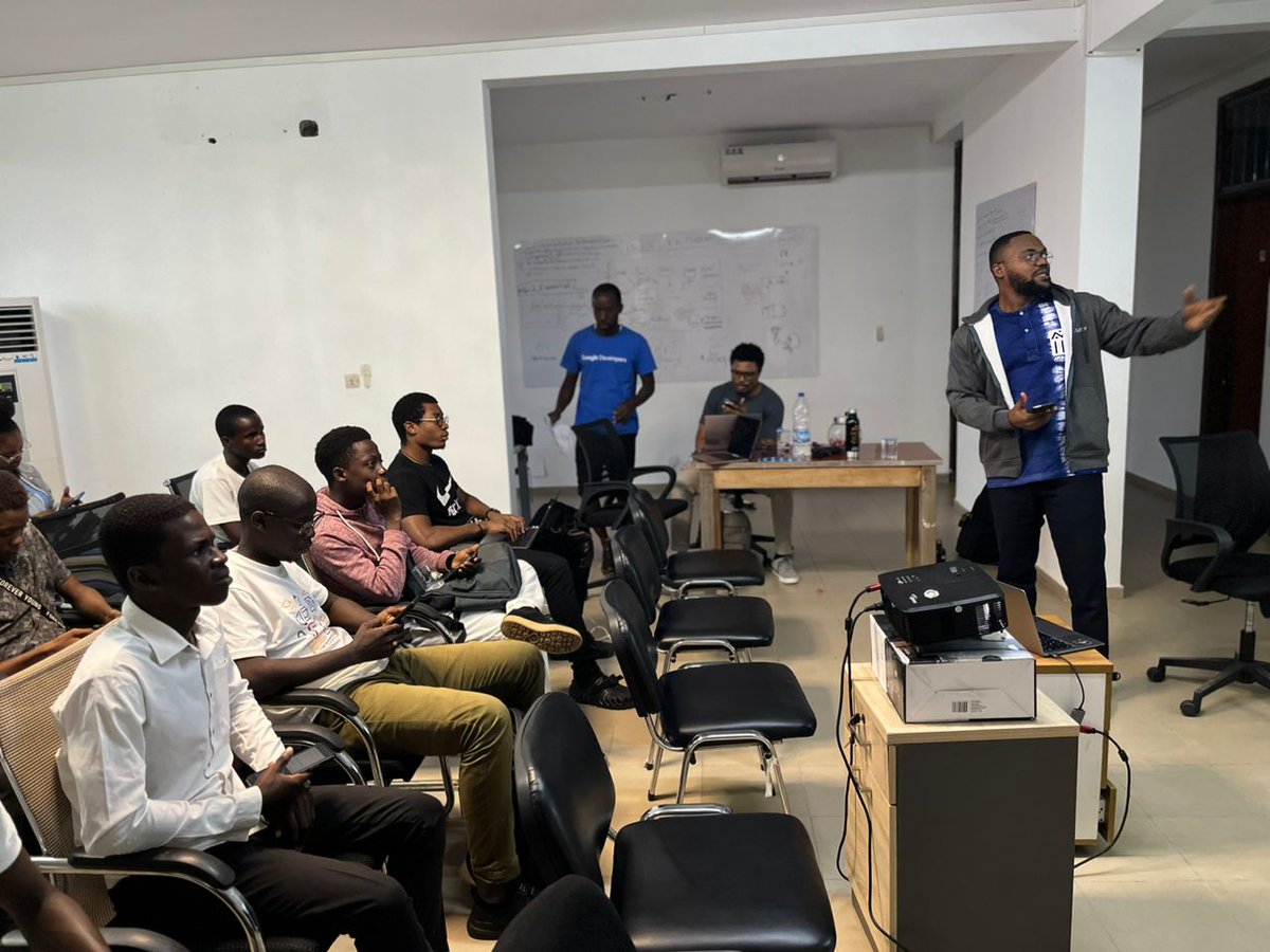 enthusiastDev's tweet image. Hi👋 
As part of my Google Developer Expert activities, I had the opportunity and honor to travel to Abidjan for Google IO Extended held on July 8, where I gave a talk on enhanced objects with Operator in Dart. 
Looking forward to contributing to the growth of the tech community.