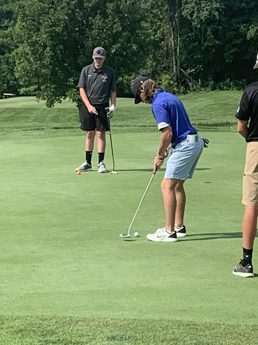 Bailey Rump with a great read on the green!
Beechwood Inv
<a href="/Rump18B/">BRump18</a> 
<a href="/SKHSAthletics/">Simon Kenton Athletics</a>