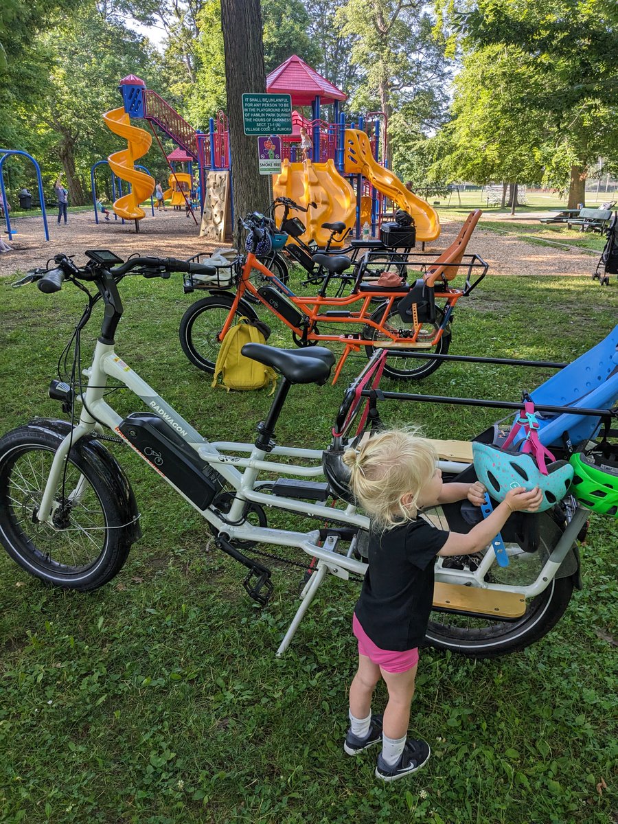 Playground ebike parking the other day: all 3 available colors of the Radwagon