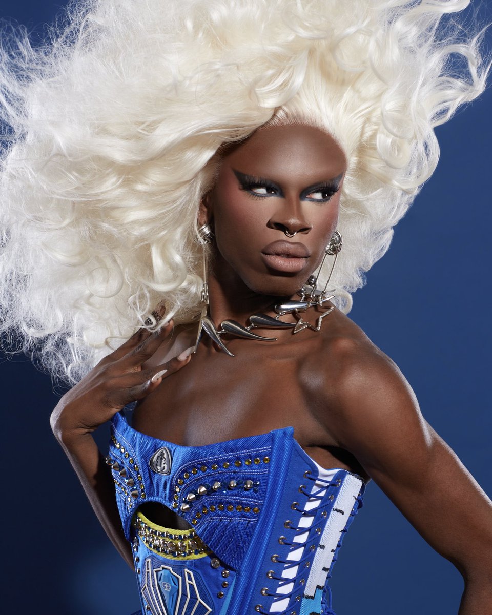 luxxnoirlondon's tweet photo. I’m not cocky, I’m correct 💙⚡️ https://t.co/VyxisqJVlX