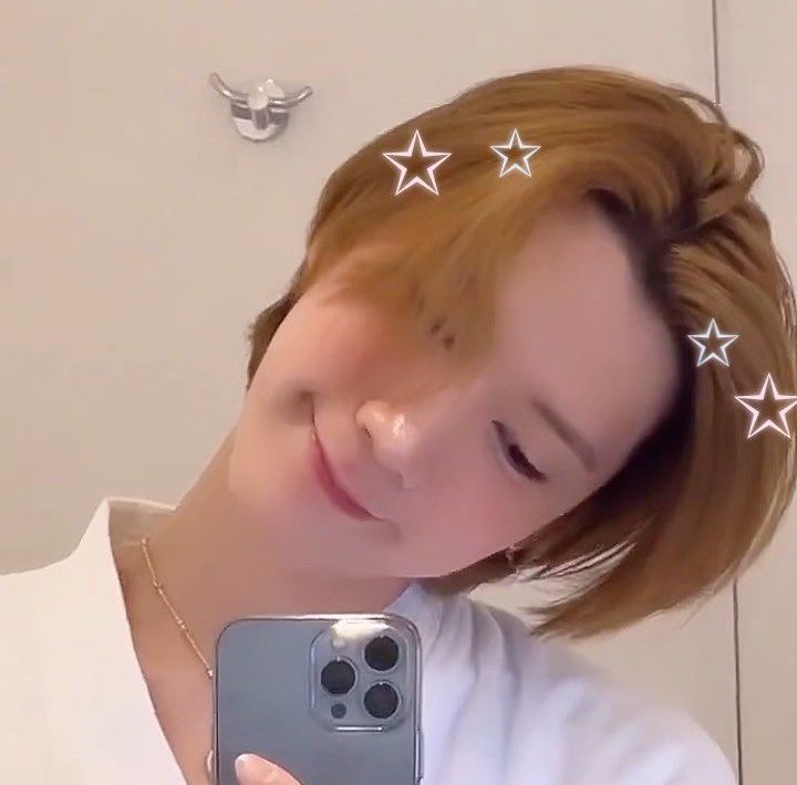 ✳︎ honeyten tweet media