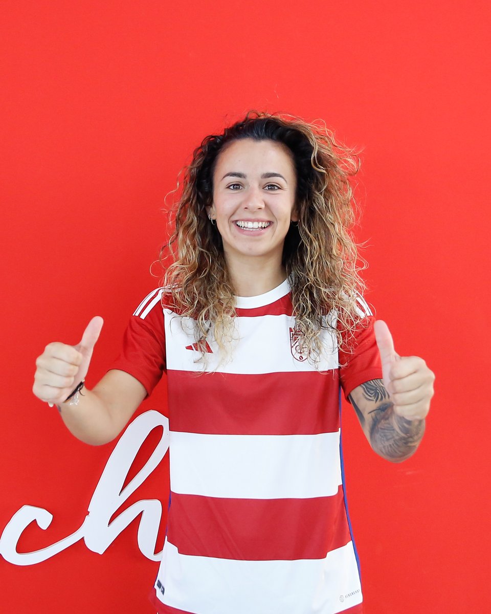 BeplayerGlobal's tweet image. ¡@EstherMPA15 llega a Granada para aportar calidad y experiencia a las nazaríes! ✍🏼❤️⚽️

Muy ilusionados de estar a tu lado en esta nueva etapa, estamos convencidos de que es el lugar y el proyecto ideal para que sigas brillando. 

#beplayer #futfem