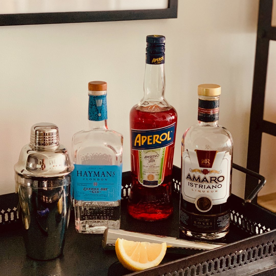 Everything you need for a tasty, fresh twist on the paper plane! Calling all Amaro lovers! Rossi’s Amaro Istriano is back in stock, exclusively through our web shop.

croatiaunpacked.com/product-page/r…

@rossi_winery_distillery

#ontherocks #croatia #paperplane #mixology #cocktailtime