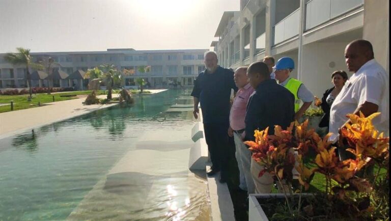 Confirman en #CubaUnica apertura del Hotel <a href="/MeliaHotelsInt/">Meliá Hotels International</a> #TrinidadPenínsula.
prensa-latina.cu/2023/08/03/con…