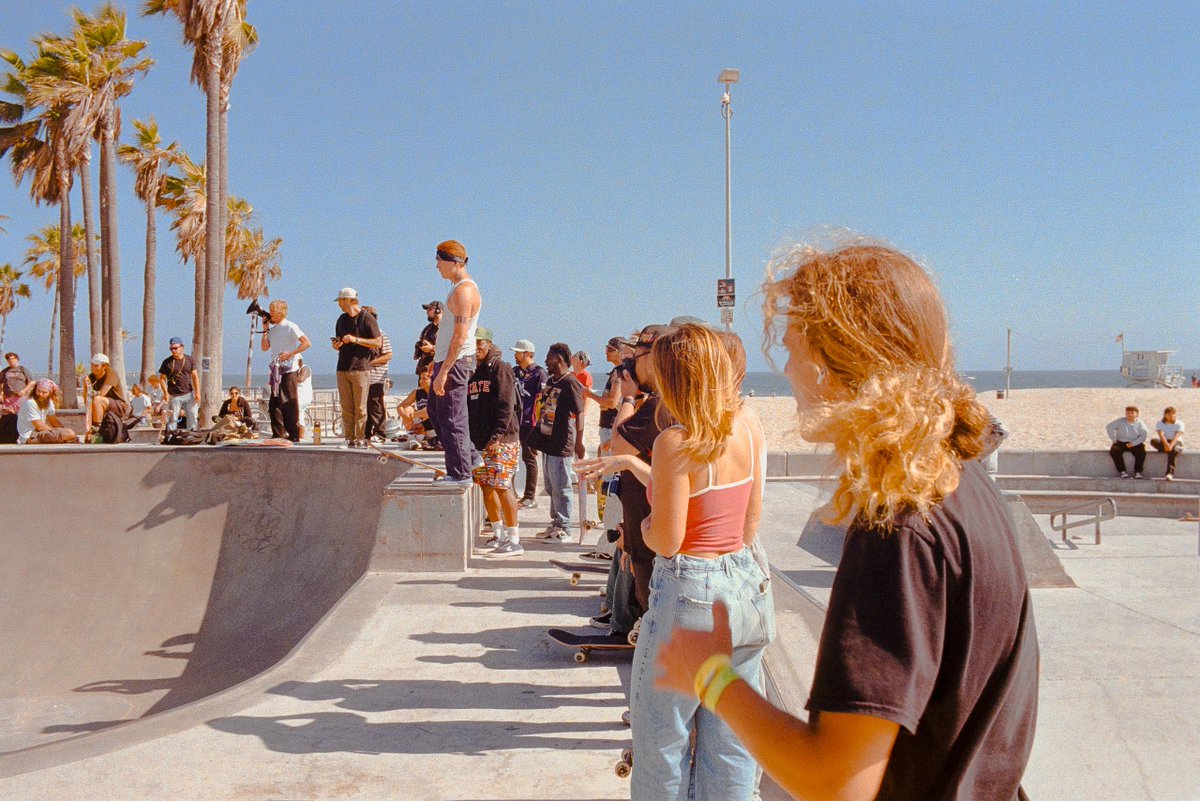Leica_UK's tweet photo. #FilmWeek with Douglas as he captures Go Skateboarding Day at Venice Beach 🎞️

"I was skating around with my Leica strapped to my back taking pictures throughout the day, this series represents a day in my life skating and then ending up by the pier for golden hour."

#LeicaM6 https://t.co/ObE0Puk6uB