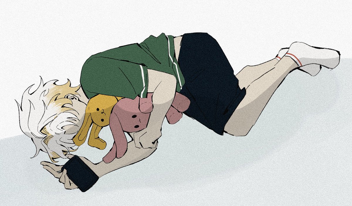 taaruaa2's tweet photo. ก่อนจะต้องไปปั่นงานให้เสร็จทันเที่ยงคืน 🥹 https://t.co/ZRMm5cq5Qn