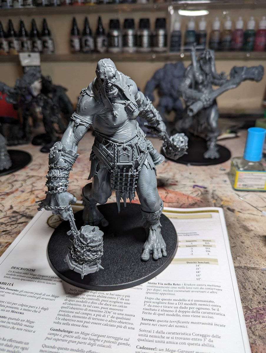 agrant40's tweet photo. Duel wielding gate breaker.  Will they be painted for nashcon? Of course. Will they be well painted? Who knows. https://t.co/sCu4tfrolX