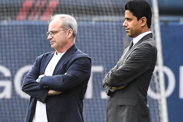 MegaPSG_'s tweet photo. 🚨🚨 Au moment où Kylian Mbappé 🇫🇷 a envoyé sa fameuse lettre, NAK comptait faire pression sur le clan du français via Luis Campos.
Cependant, le conseiller sportif s’est montré très éloigné de la position du président du PSG. ❌
Lors d’une réunion tendue, le dirigeant qatari, très énervé, aurait même demandé à Campos s’il travaillait pour lui ou pour l’entourage du joueur. 😳 (RMC Sport)