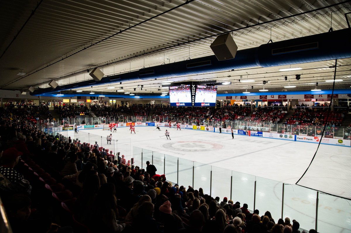 BlckHawksHockey's tweet photo. We are seeking a Head Equipment Manager. This will require travel with the hockey club throughout the year. Experience preferred but not required. Must be able to complete Safe Sport Training and pass a qualifying background check. Email resume to hockeyops@waterlooblackhawks.com https://t.co/8edDoKUvpp