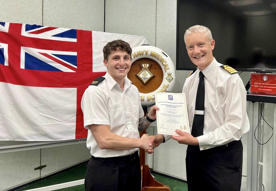 Institute Of Naval Medicine (@inm_royalnavy) on Twitter photo Congratulations to LR(MED)PQC for successfully completing their course & particularly MA Luis Chapman who was presented the Top Student Award from CO of INM Surg Capt Streets. We’ll done to the next generation of LMA’s! <a href="/CdreAHofman/">Commodore Alison Hofman</a> <a href="/RAdmJudeTerry/">Rear Admiral Jude Terry</a> Congratulations to LR(MED)PQC for successfully completing their course & particularly MA Luis Chapman who was presented the Top Student Award from CO of INM Surg Capt Streets. We’ll done to the next generation of LMA’s! <a href="/CdreAHofman/">Commodore Alison Hofman</a> <a href="/RAdmJudeTerry/">Rear Admiral Jude Terry</a>