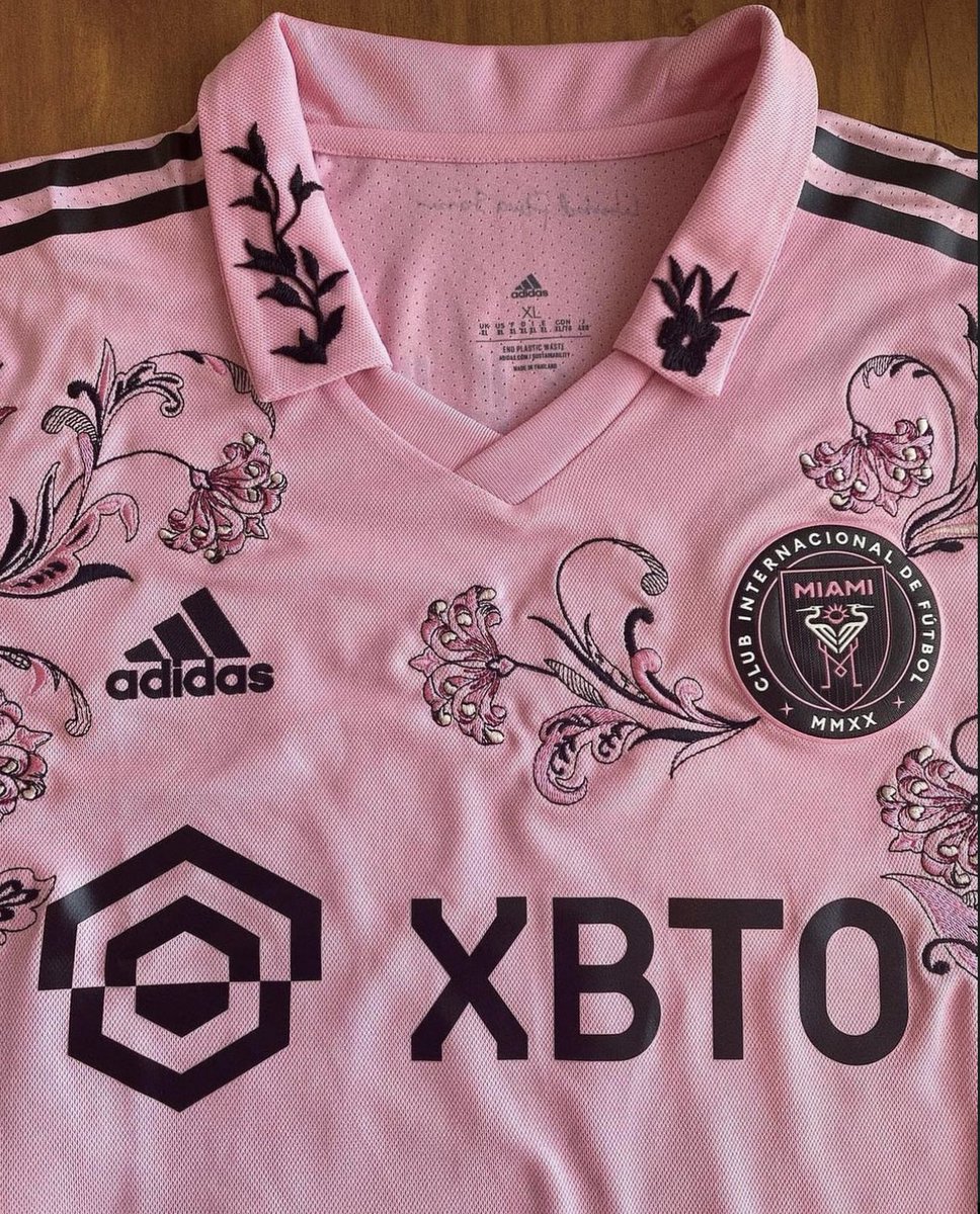 StreetFashion01's tweet photo. Hand-Embroidered Inter Miami Football Shirt by Diana A Shammari (2023) https://t.co/vveDbpM7ro