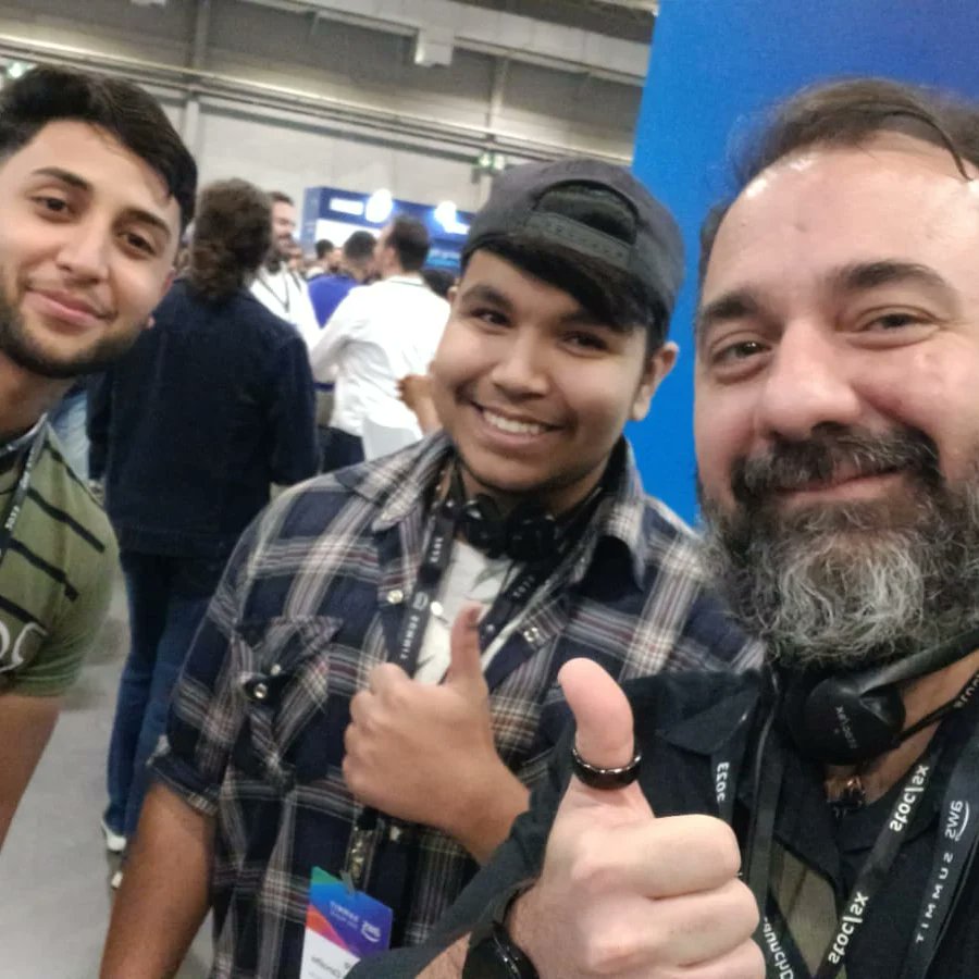 josemariohg's tweet image. AWS Summit !! #Porto #APITeam #ComponentsTeam #Cloud #DevOps