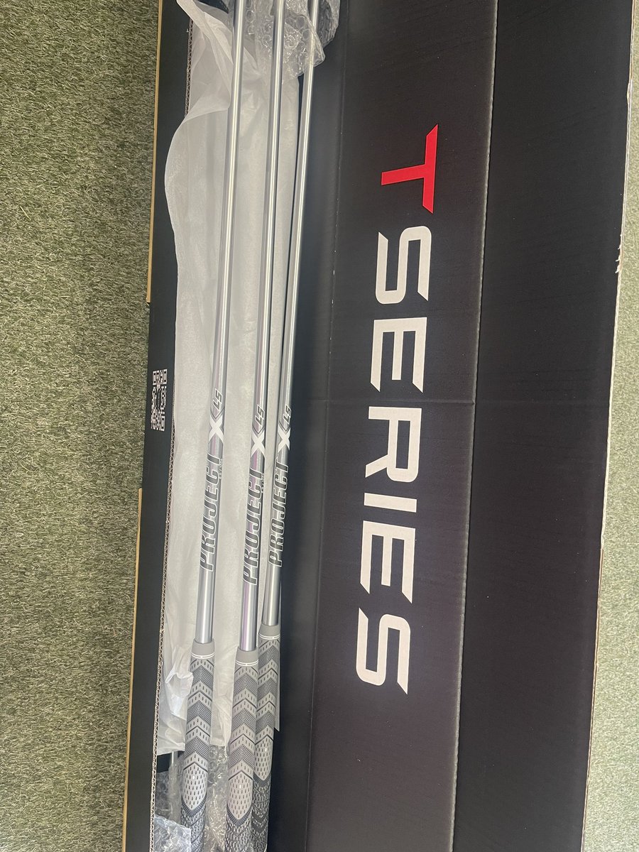 nice_stuart's tweet image. Excited to be playing the T-series irons @linksnetgolf @delameregolf next week, thanks @TeamTitleistANZ @TitleistEurope for the speedy delivery 🏌️‍♂️👌🏿👍