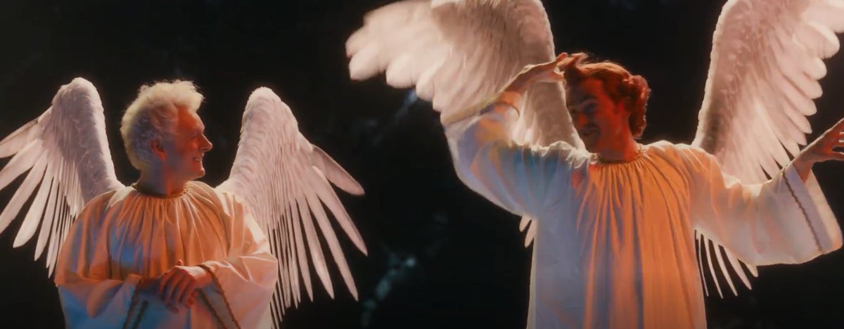 KempKeepUp's tweet photo. even as an angel, David Tennant still brings out the Ten in him https://t.co/59YXONeVKK