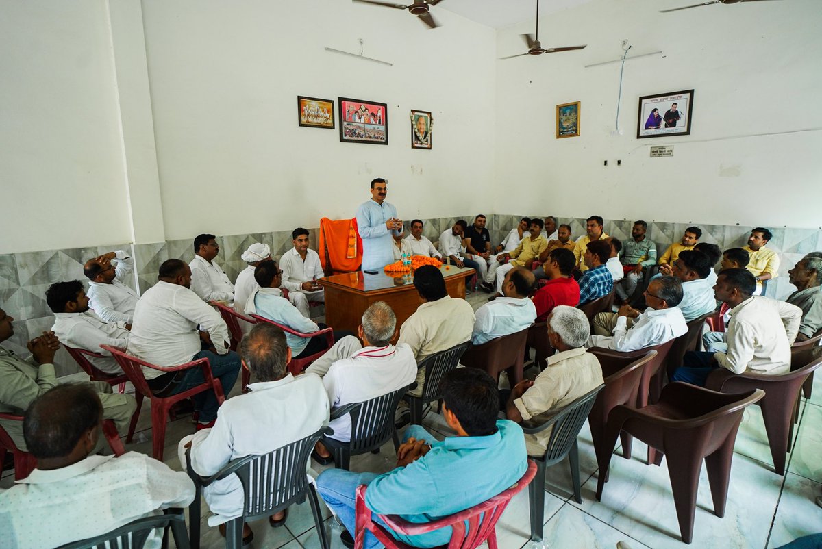 ITarunRathi's tweet photo. आज #simbhavali #gadh विधानसभा #AmrohaLokSabha में प्रिय मित्र व पूर्व ज़िला पंचायत अध्यक्ष #हापुड़ श्री सतपाल यादव जी व पूर्व ज़िला अध्यक्ष #RLD व निदेशक सहकारी बैंक #Ghaziabad श्री गौरव चौधरी जी का @BJP4UP में स्वागत किया। इस कार्यक्रम में क्षेत्र के प्रमुख लोगो से चर्चा करने का अवसर मिला। इतना शानदार कार्यक्रम आयोजित करने के लिए सतपाल व गौरव भाई आपका आभार। @BJP4India