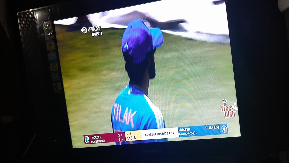 srjaipal's tweet photo. Boring 😴 match
Without virat kohli sir @imVkohli
#ViratKohli #IndianCricketTeam #indwi https://t.co/10HSgjzTKG