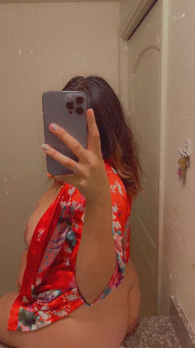 Hey gonna take over this page and my own page over at @BaoBunBunny. I&rsquo;m taking requests all day for what<a href="/tag/thirstythursday"class="tags"><span>#thirstythursday</span></a><a href="/tag/sellingcontent"class="tags"><span>#sellingcontent</span></a><a href="/tag/buyingcontent"class="tags"><span>#buyingcontent</span></a>