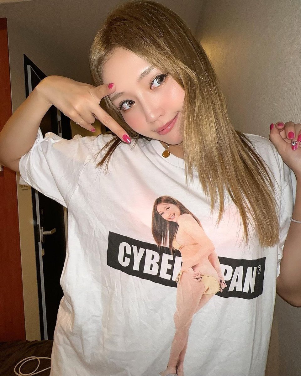 cyberjapantv's tweet photo. こんな感じで、8/5 sat はファンミーティング @club_camelot にて、ロゴTシャツや、メンバーソロTシャツやら販売します！
イベント詳細
https://t.co/ZtuuQ3w1Wf

#cyberjapan #cyberjapandancers #サイバージャパン #mitomitokoto #ミトミトコト #サイバージャパンダンサーズ https://t.co/Qmyea6WZah