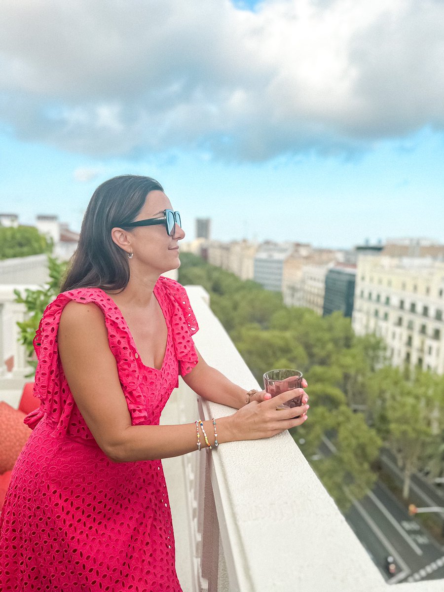 El verano en #Barcelona es mucho mejor desde una terraza, con un cóctel y buenas vistas  @Vincci_Hoteles 

#SummerBarcelona #IloveBarcelona