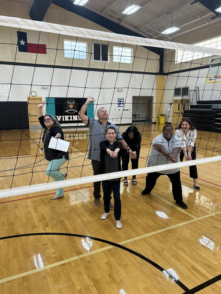 𝓓𝓲𝓪𝓷𝓪 𝓗𝓮𝓻𝓷𝓪𝓷𝓭𝓮𝔃 tweet media