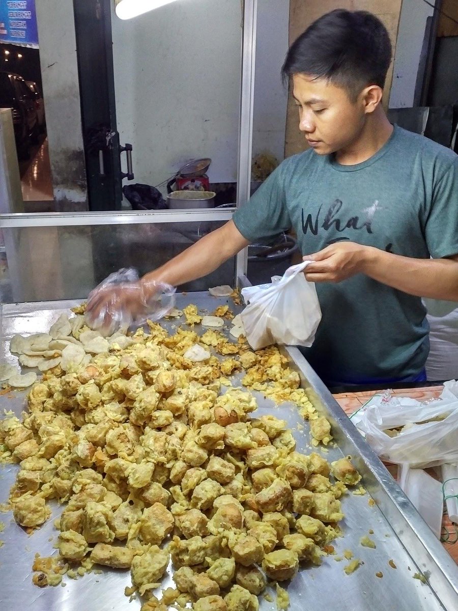 Reza Vahlevi tweet media