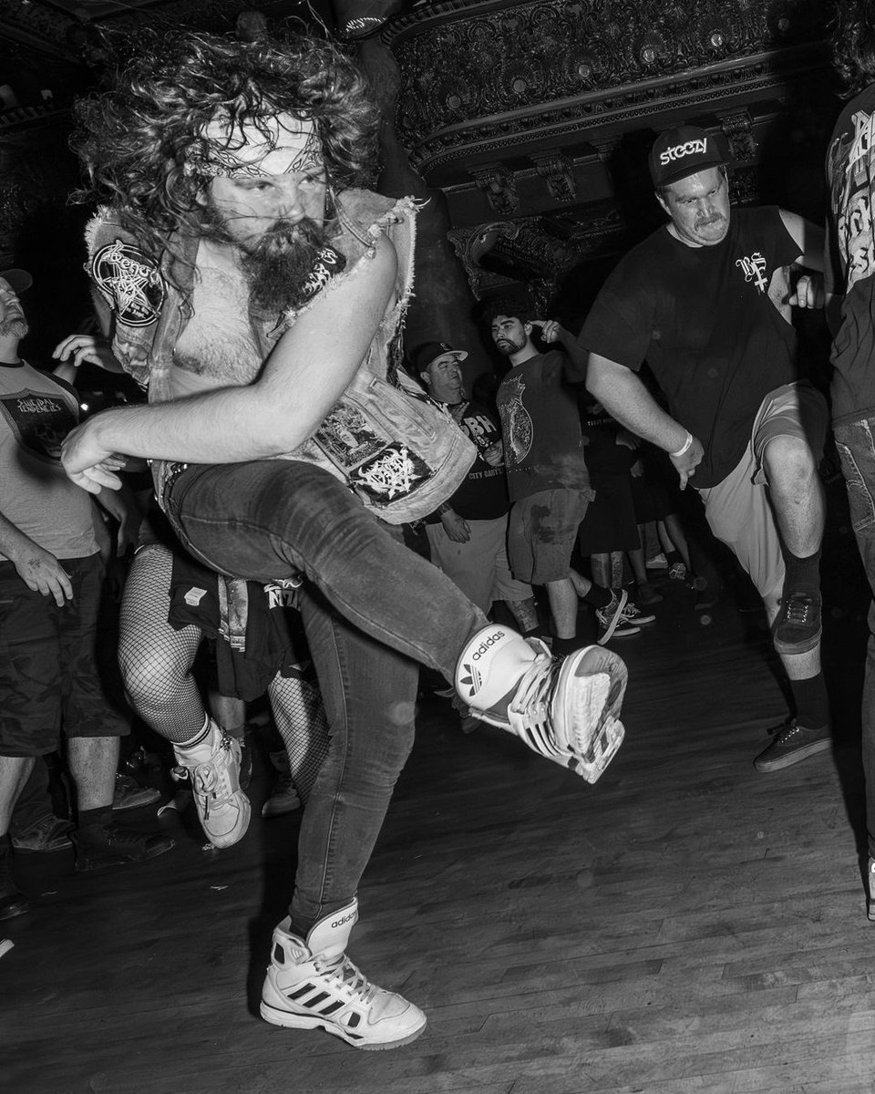 ReversedRecords's tweet photo. A few pit photos from DARK ANGEL @darkangelthrash at the @GAMH #caughtinamosh San Francisco style.

📸 @robcoonsphotography
*
*
*
*
 #darkangel #greatamericanmusichall #metalhead #thrashtilldeath #punk #punkmusic #punkband #punkshow #punkrock #deathmetal https://t.co/2DvX8M579K