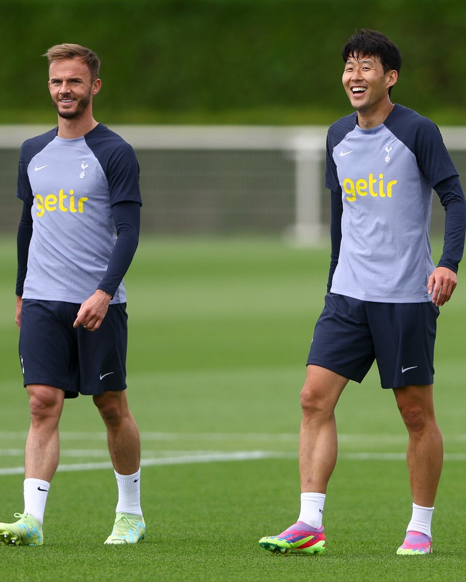 SpursOfficial's tweet image. Madders x Sonny 😃