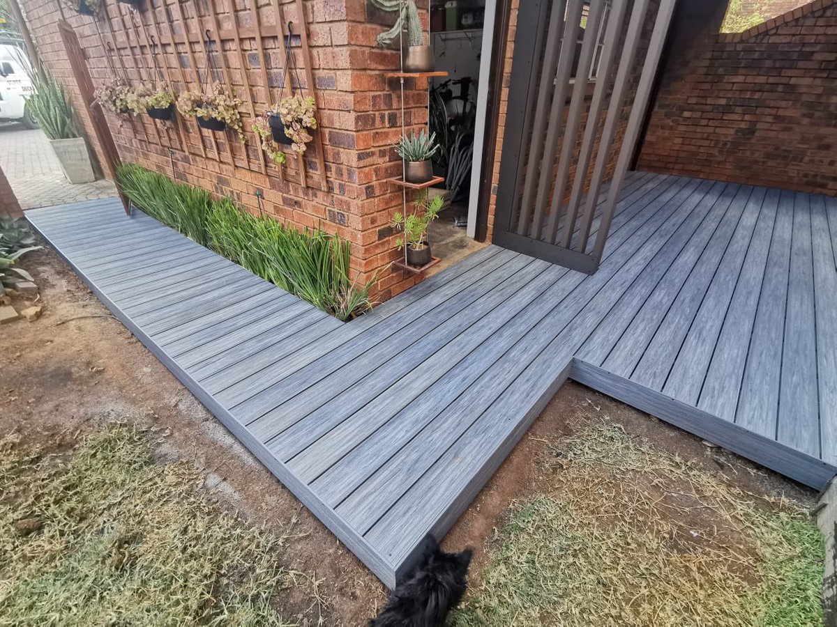 TheCompositeCo's tweet image. Supply &amp;amp; Installation of a new Composite Deck + Pergola.

📍Garsfontein, Pretoria.
🎨Arctic Grey Colour.

Contact us today for your free quotation ⤵

📲 +27 10 025 3559
📩 Quote@thecompositecompany.co.za
🌐 thecompositecompany.co.za
.
.
.
#deck #compositedecking #wpcdecking #wpc