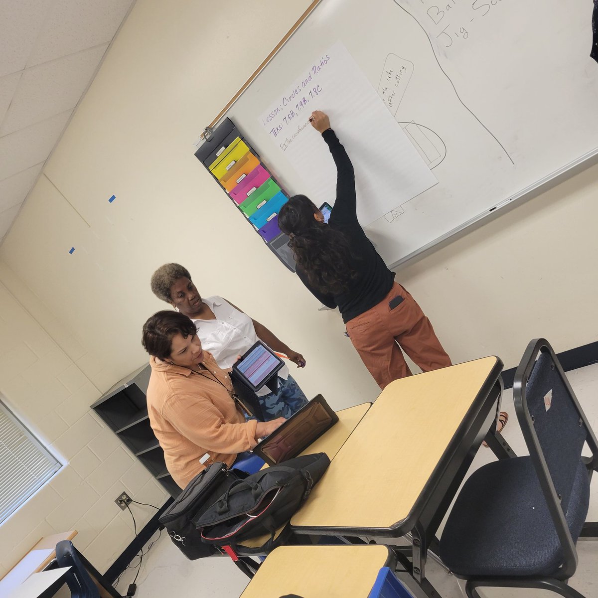 LuzRuiz21's tweet image. Secondary math educators getting ready to present their lesson internalization.
#oneFortWorth #joy4Math
@CharlieGarciaFW @lopez
@FWISDPLI @JonesLowanna @StephaniePoeFW