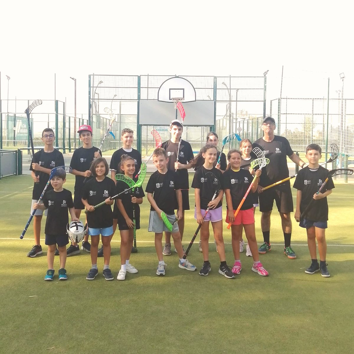 Nos hacemos eco en nuestra web de una última actividad de las escuelas y grupos de #floorball de Córdoba, para cerrar el curso 22-23: las Quedadas de Verano en el club Mirabueno en la 1ª semana de vacaciones escolares del 26 al 30 de junio pasados 🥅🏑👇
cordobasuperglads.wordpress.com/2023/08/03/fin…