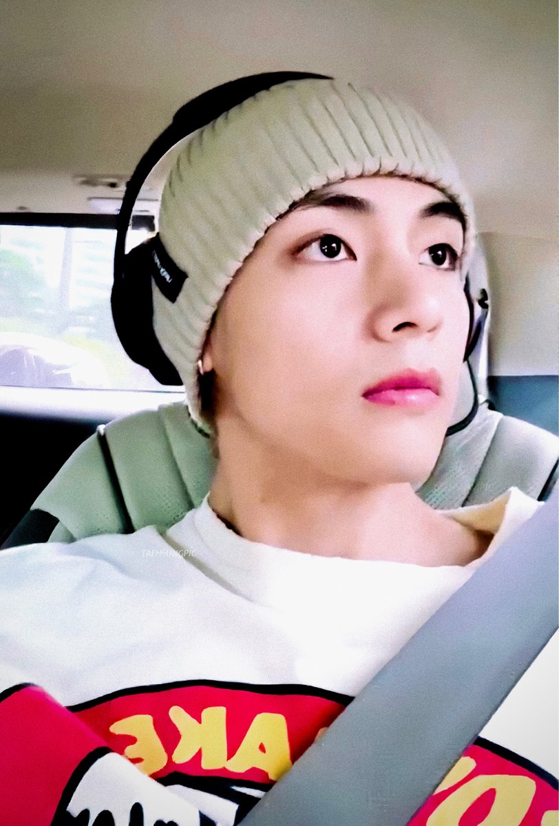 taehyung pics⚡️ tweet media