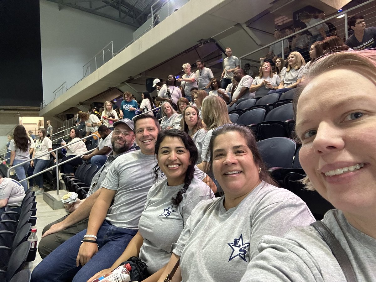 Mlle Thomas tweet media