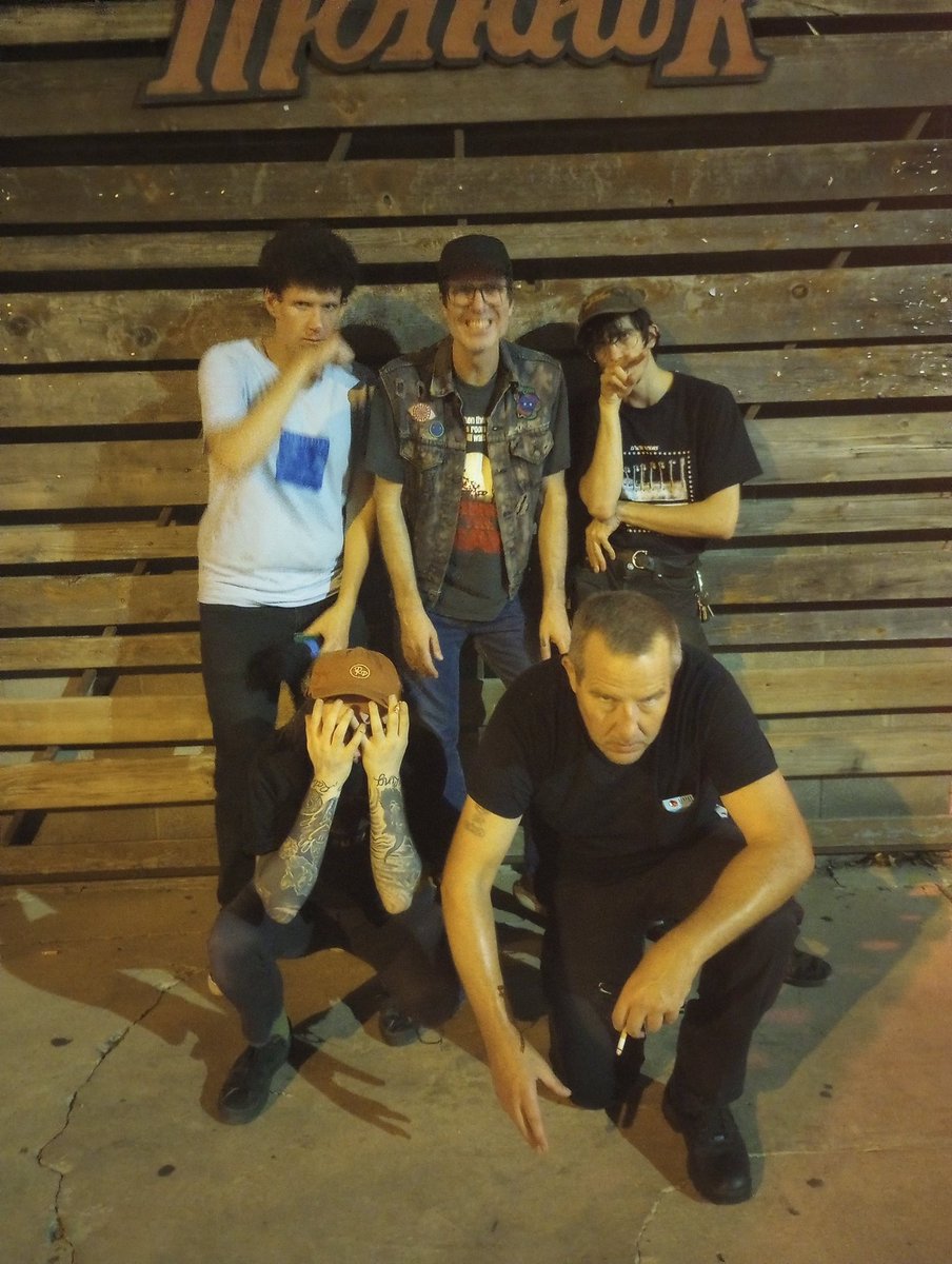 OUT HERE IN HELLSCAPE <a href="/blankhellscape/">🅱️lank hellscape</a>