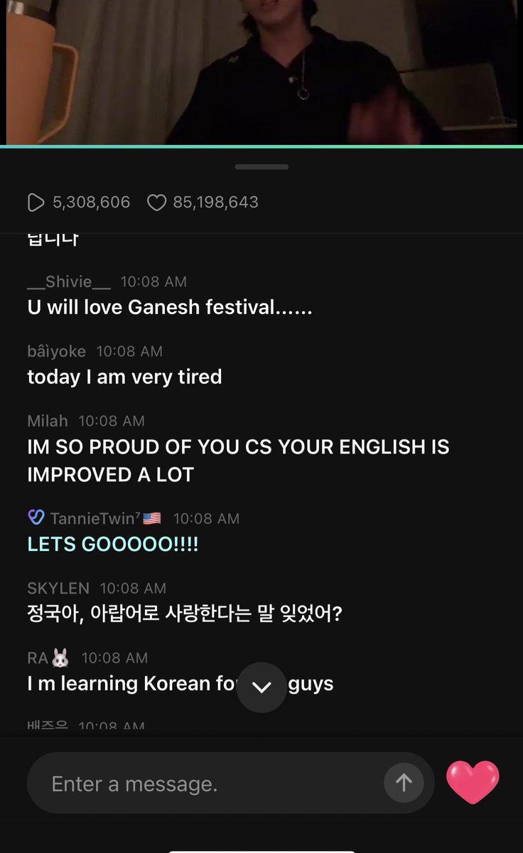lexiboost's tweet photo. Not me being perceived by jeon jungkook  💀🤸‍♀️ https://t.co/CQWqir2I7Q